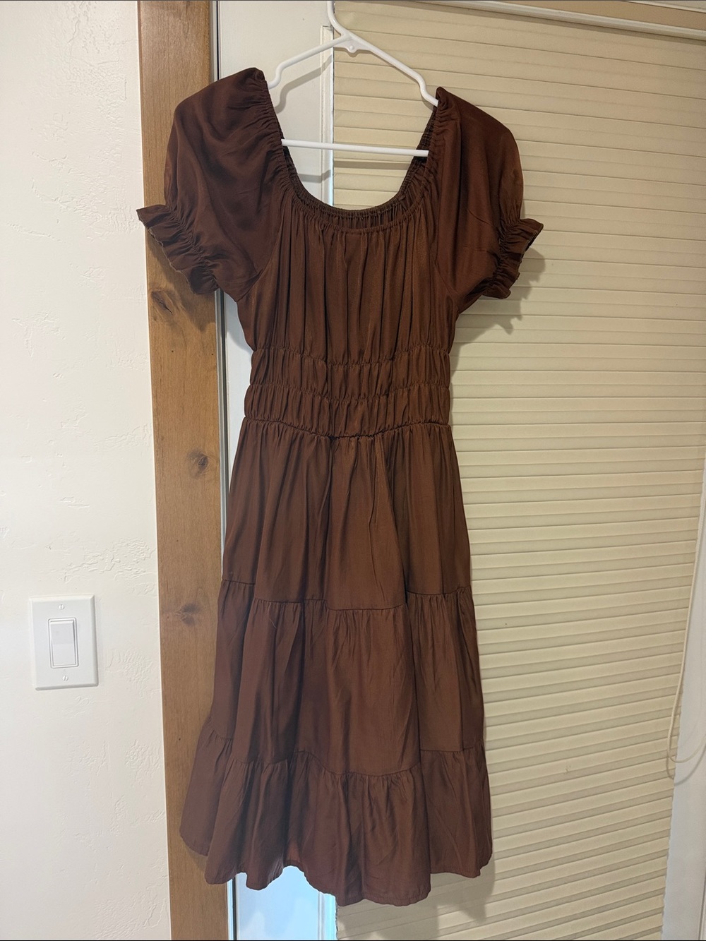 Women's Brown Tiered Puff-Sleeve Dress